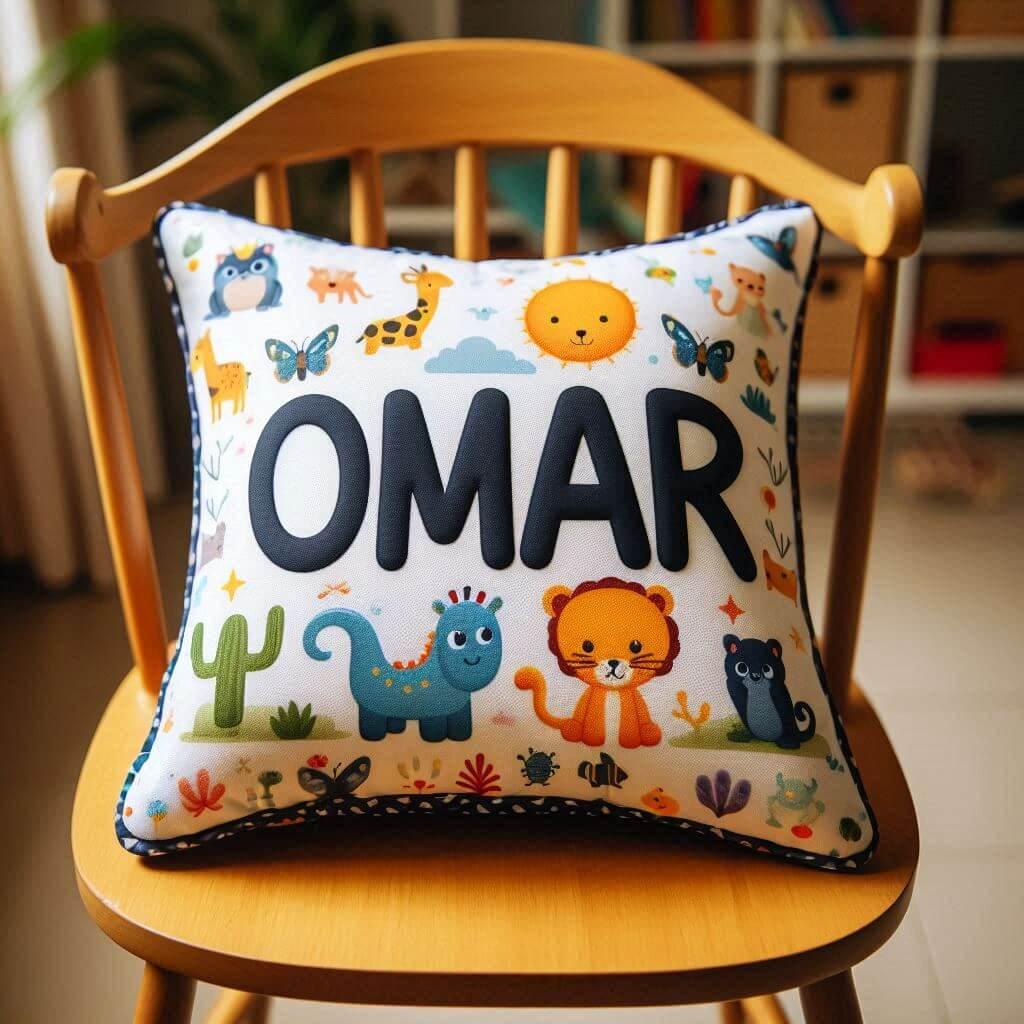 Le prenom omar sur un coussin d enfant