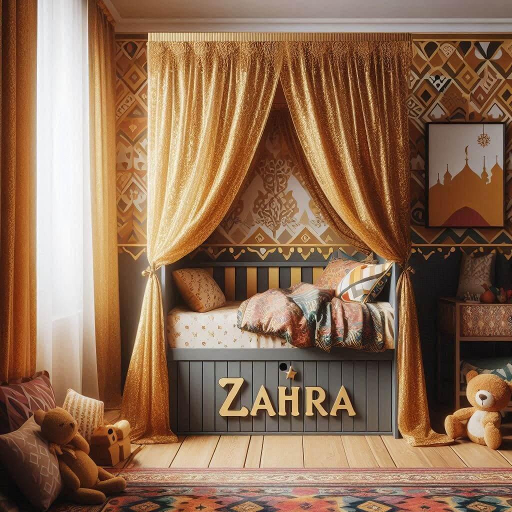 Chambre d'enfant sur le thème oriental avec un lit cabane, voilages dorés et décoration géométrique, prénom Zahra inclus.