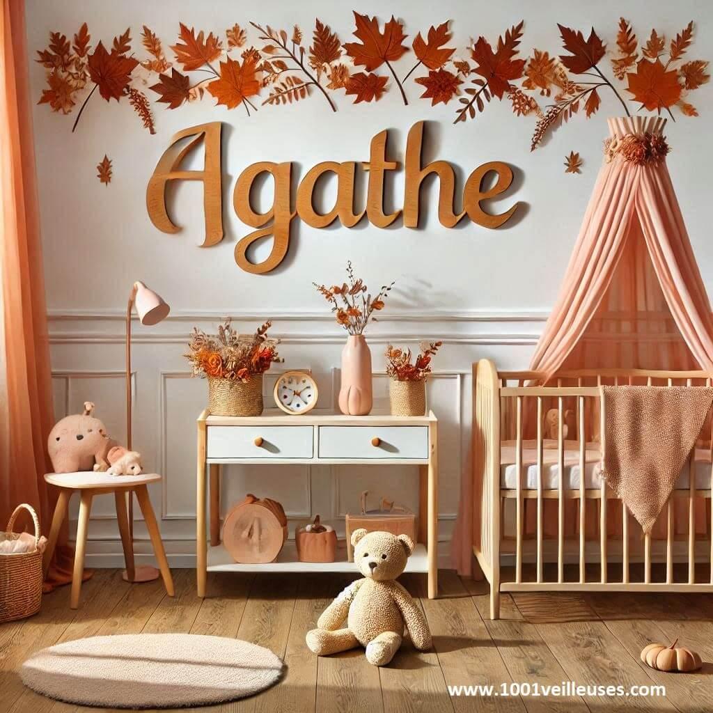 Une chambre pour un bebe sur le theme automnal avec le prenom agathe ecrit au mur 2